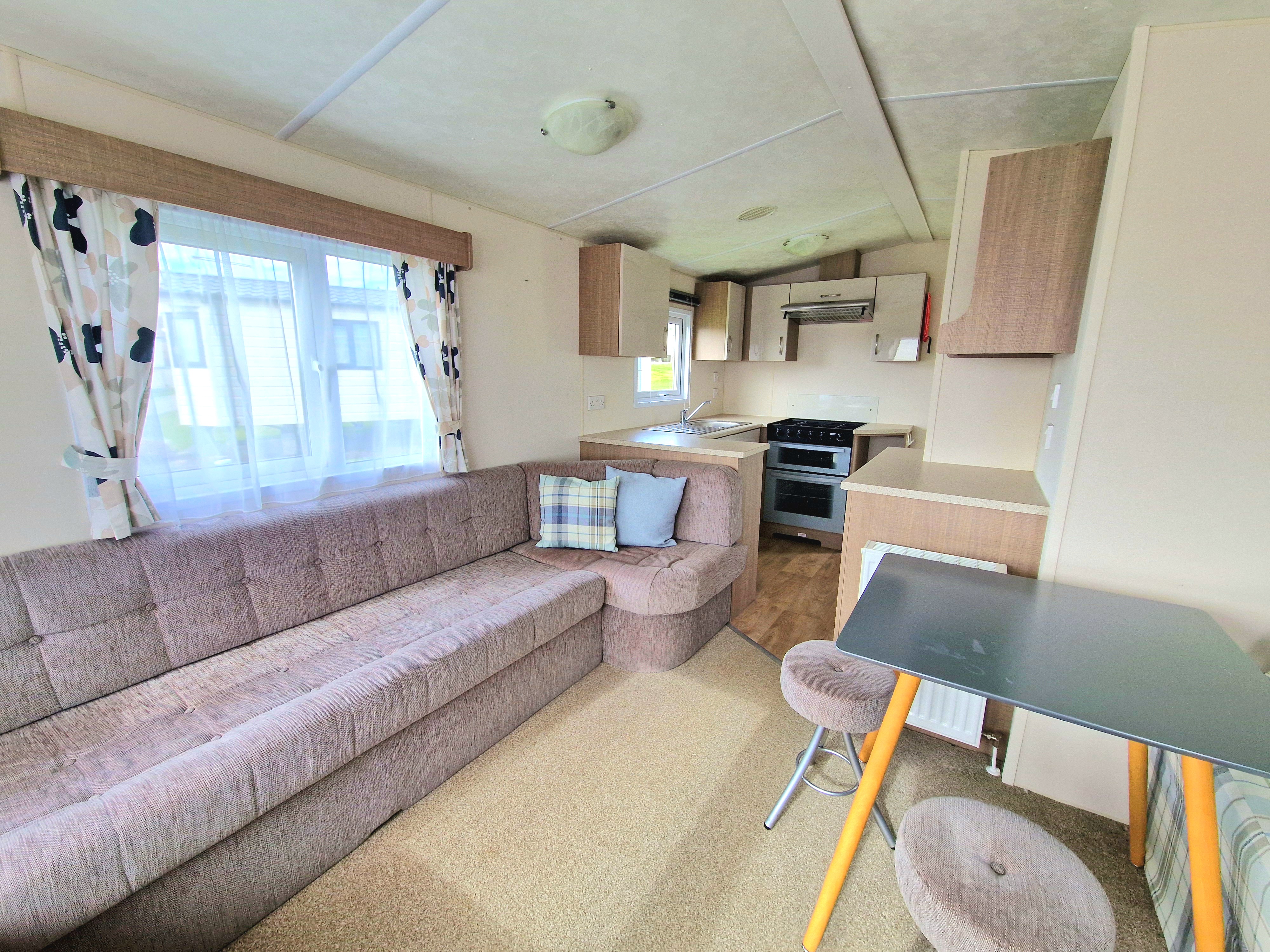 Pre-Owned Delta Bromley 28 x 10ft image 2