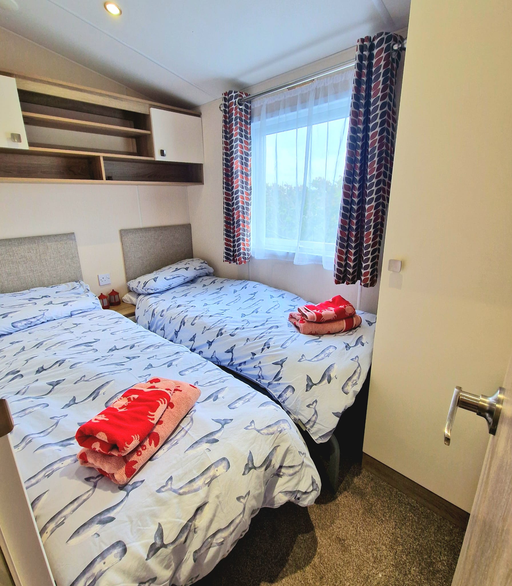 Holiday Rental Caravan No.09 - Pet Friendly image 5