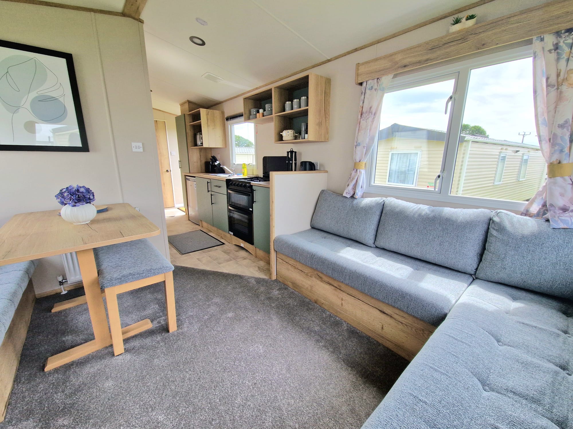 Holiday Rental Caravan No. 83 - No Pets FULLY BOOKED UNTIL 22ND AUGUST image 2