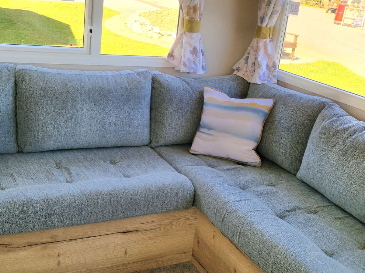 NEW ABI Coworth 28 x 10ft image 4