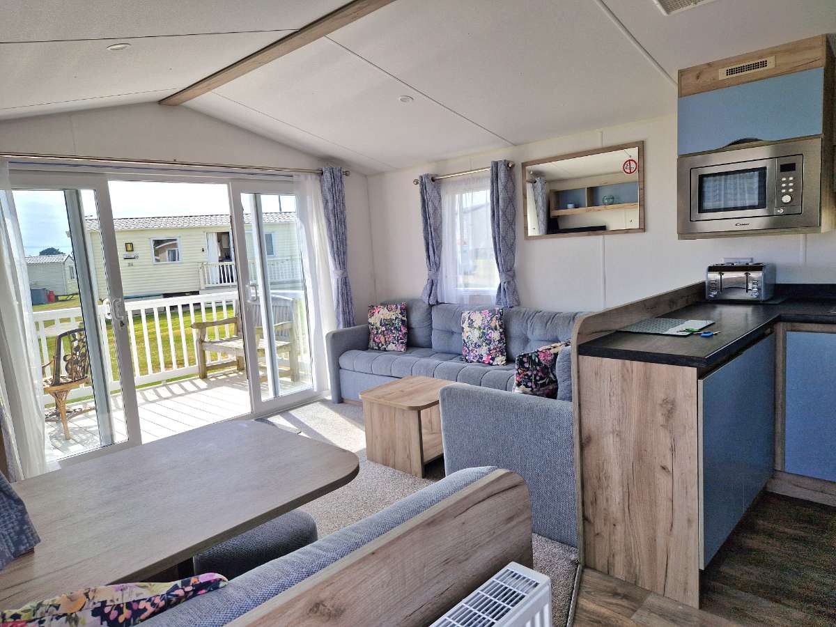 Holiday Rental Caravan No.33 No Pets image 2
