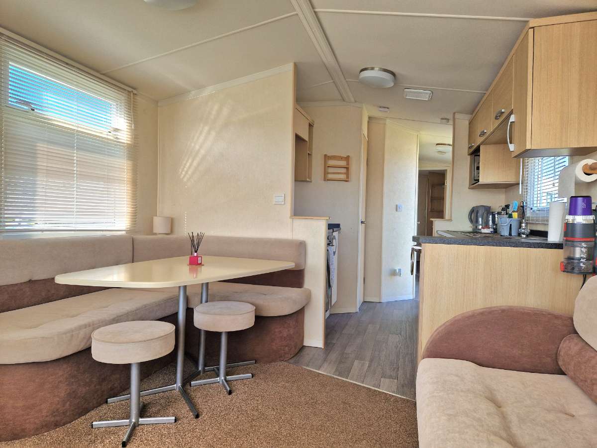 Holiday Rental Caravan No.84 image 2